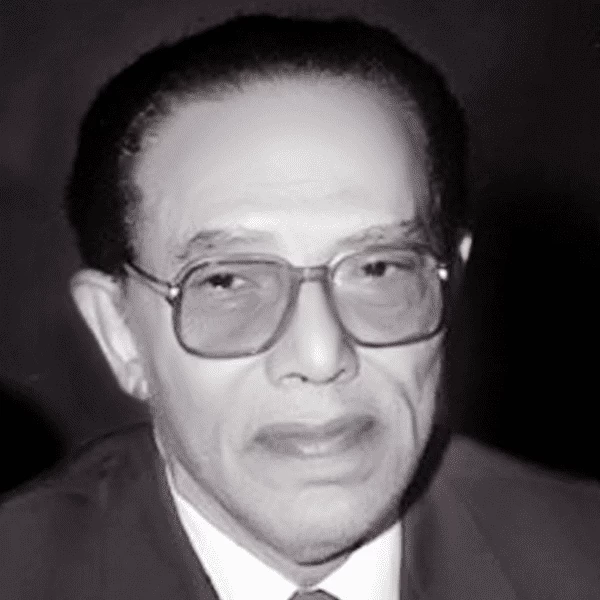 مصطفى محمود