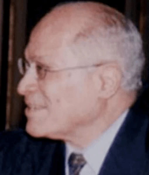 أحمد مختار عمر